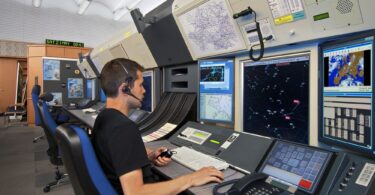 Air Traffic Controller Jobs in the UK for Foreigners with Visa Sponsorship